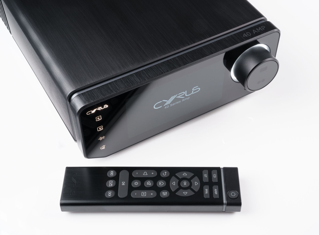 Cyrus 40 AMP+Remote 3Qrt CloseUp Cyrus-Display-large.webp